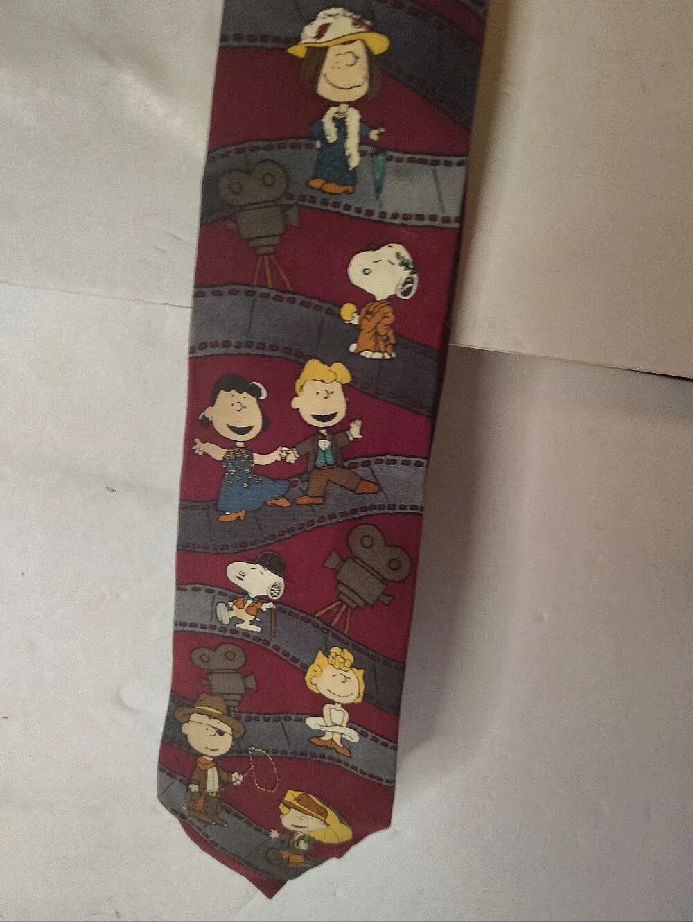 Peanuts Hollywood Salute Neck Tie 100% Silk Made In USA
